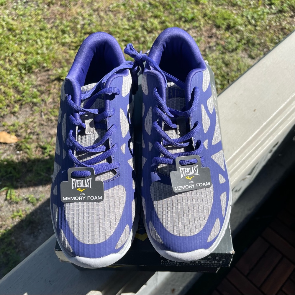 NWT Everlast Women MEMO TECH Memory Foam Running Shoes Size 9 Grey w/Purple Trim